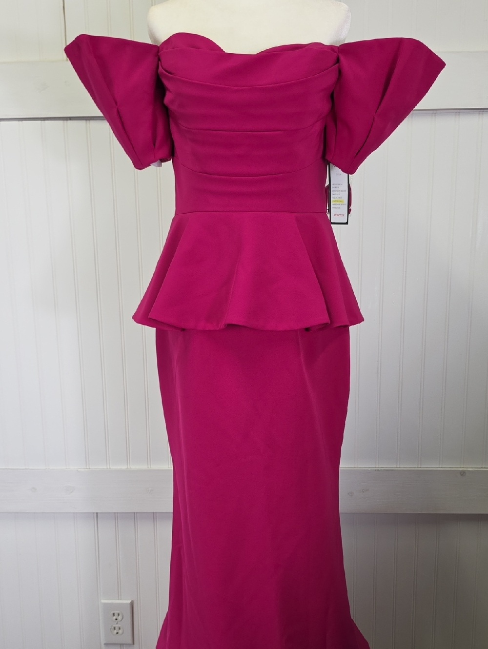 Alexander By Daymor NEW Fushia Pink Off Shoulder Maxi Gown Dress Size 6 #1376